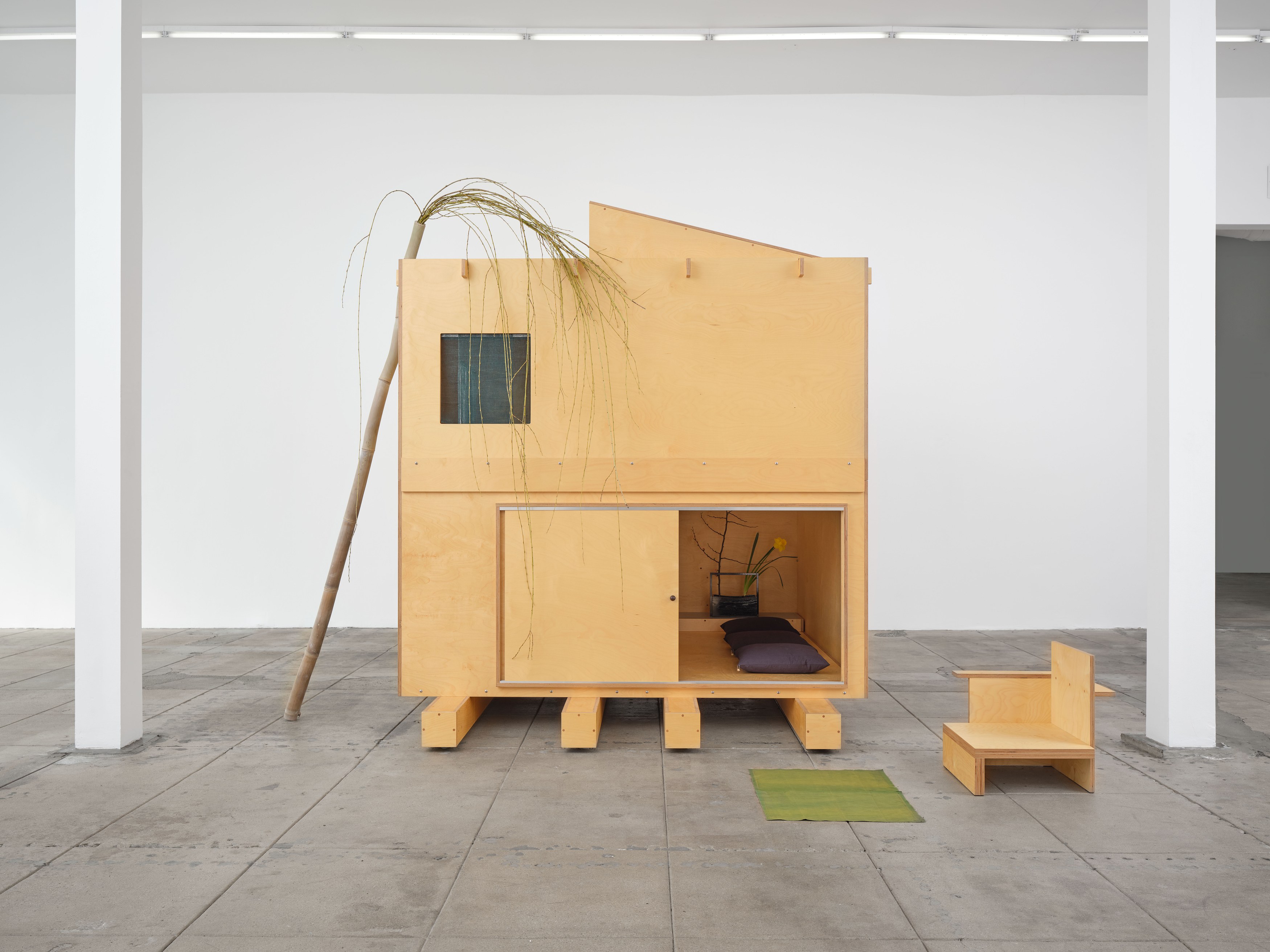 Susan Cianciolo, Gina Fischli, Caitlin Keogh, The Plume at Overduin and Kite, photo 20