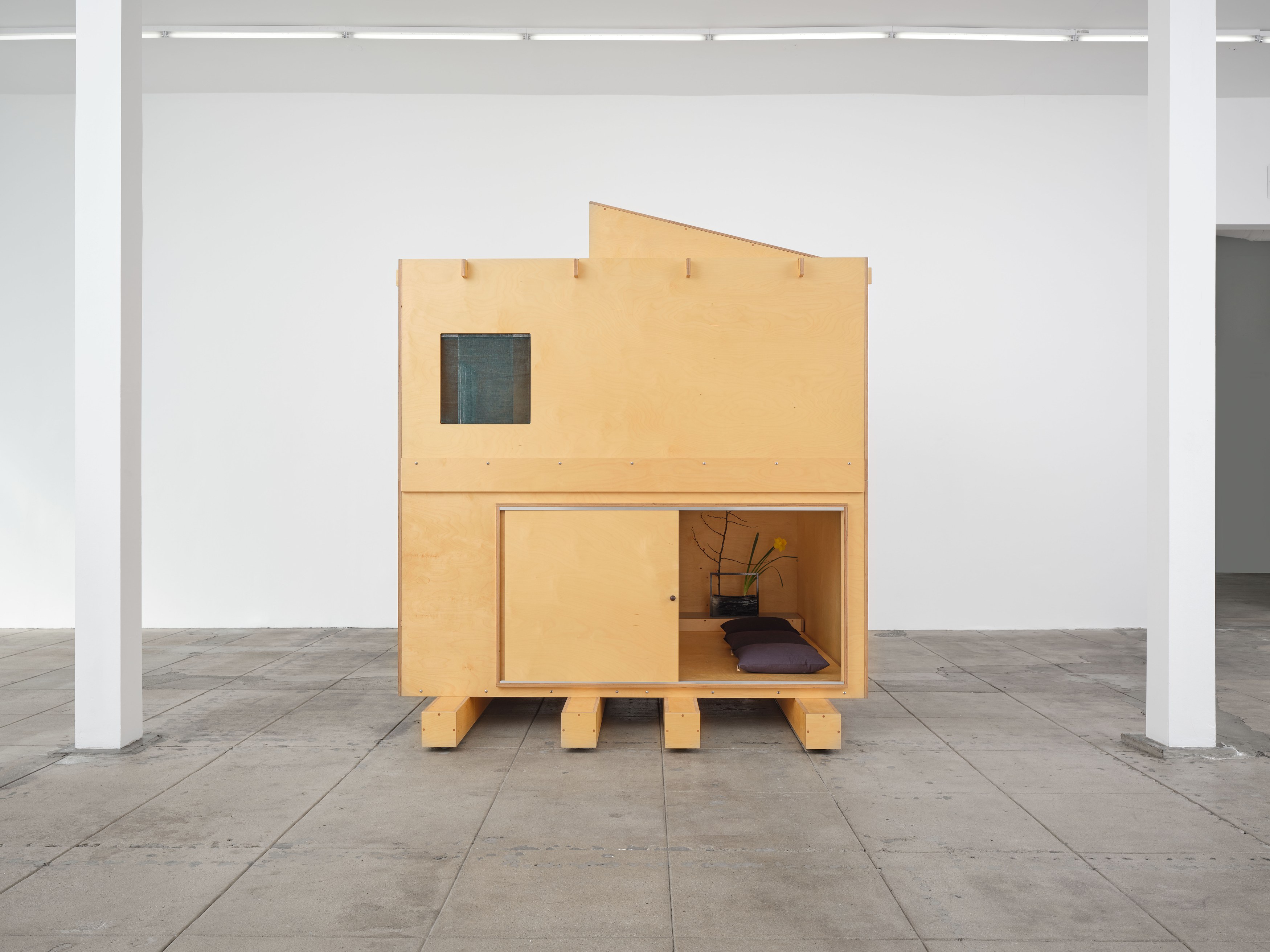 Susan Cianciolo, Gina Fischli, Caitlin Keogh, The Plume at Overduin and Kite, photo 24