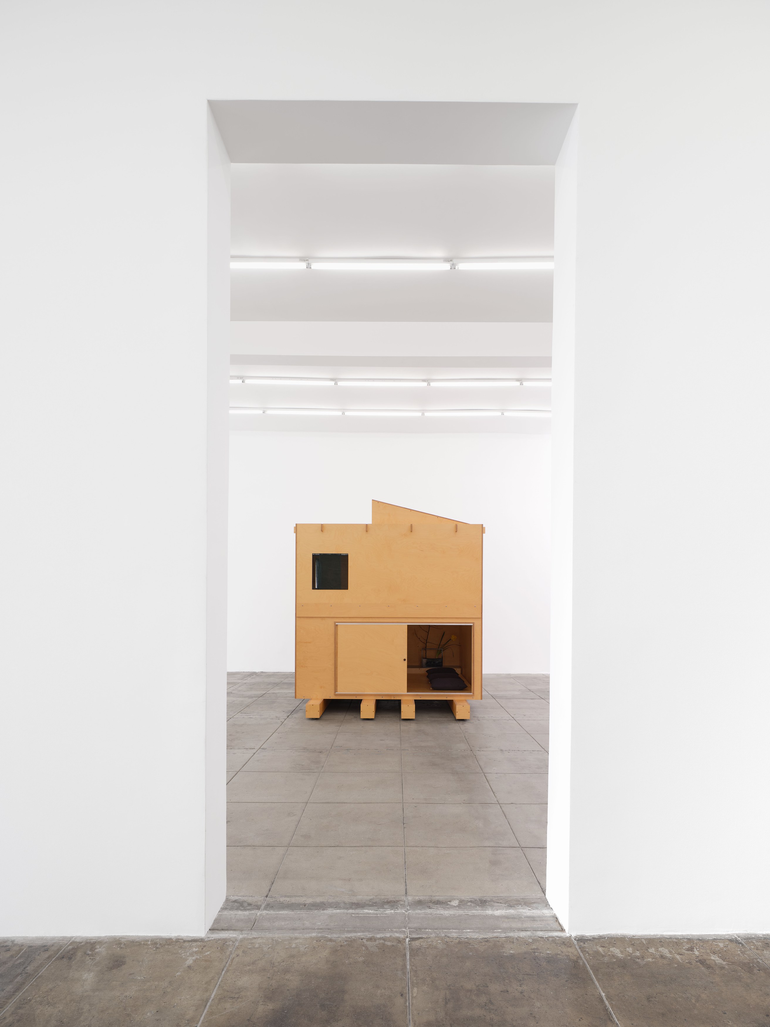 Susan Cianciolo, Gina Fischli, Caitlin Keogh, The Plume at Overduin and Kite, photo 48