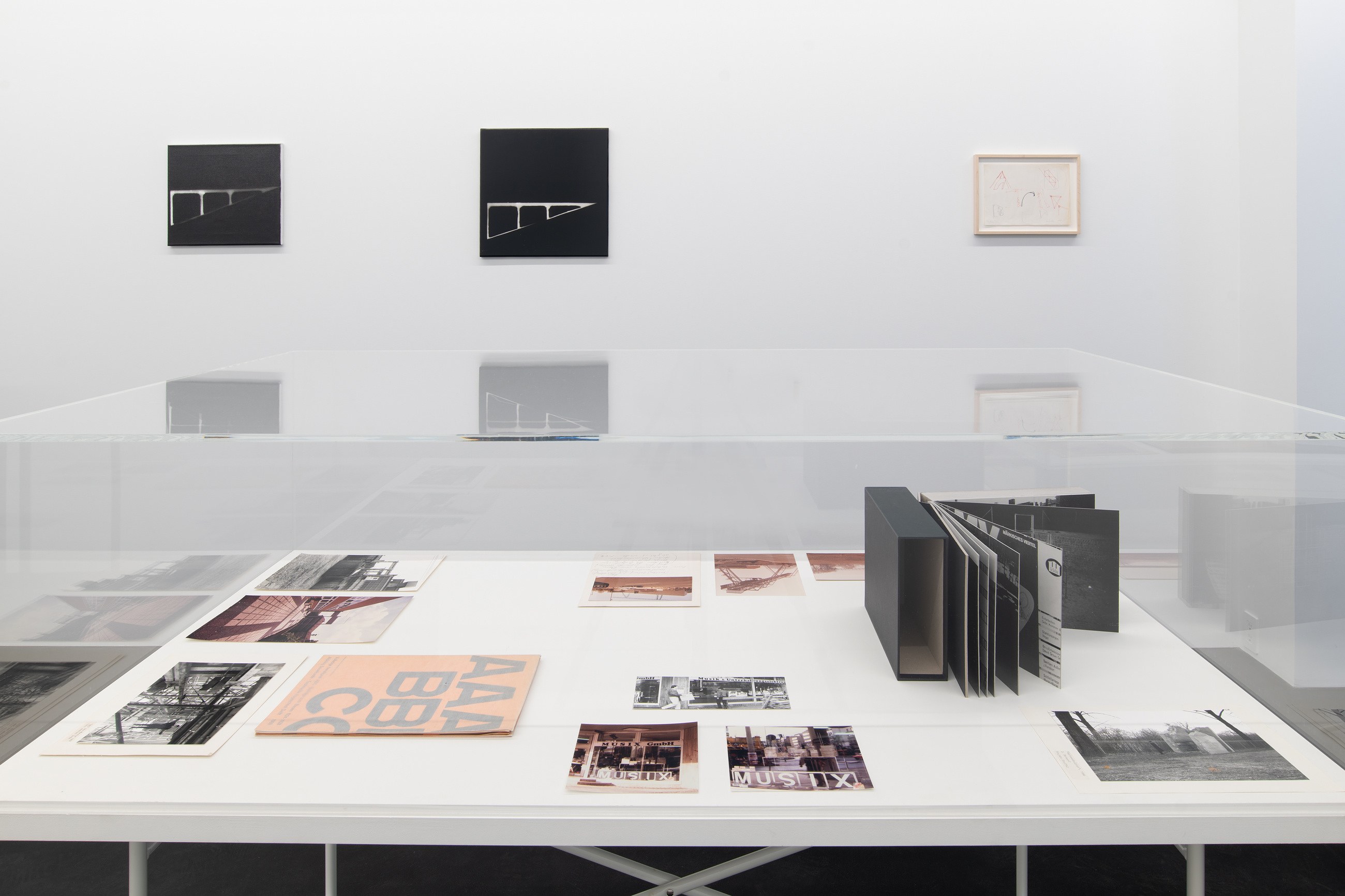 Isa Genzken, Projects for Outside — ISA USA at Galerie Buchholz, Berlin, photo 7