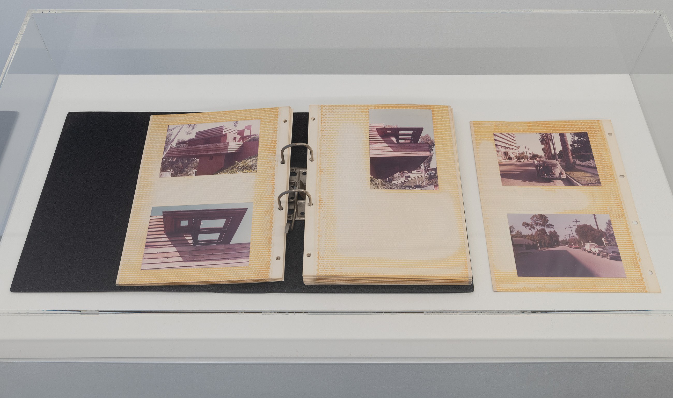 Isa Genzken, Projects for Outside — ISA USA at Galerie Buchholz, Berlin, photo 13