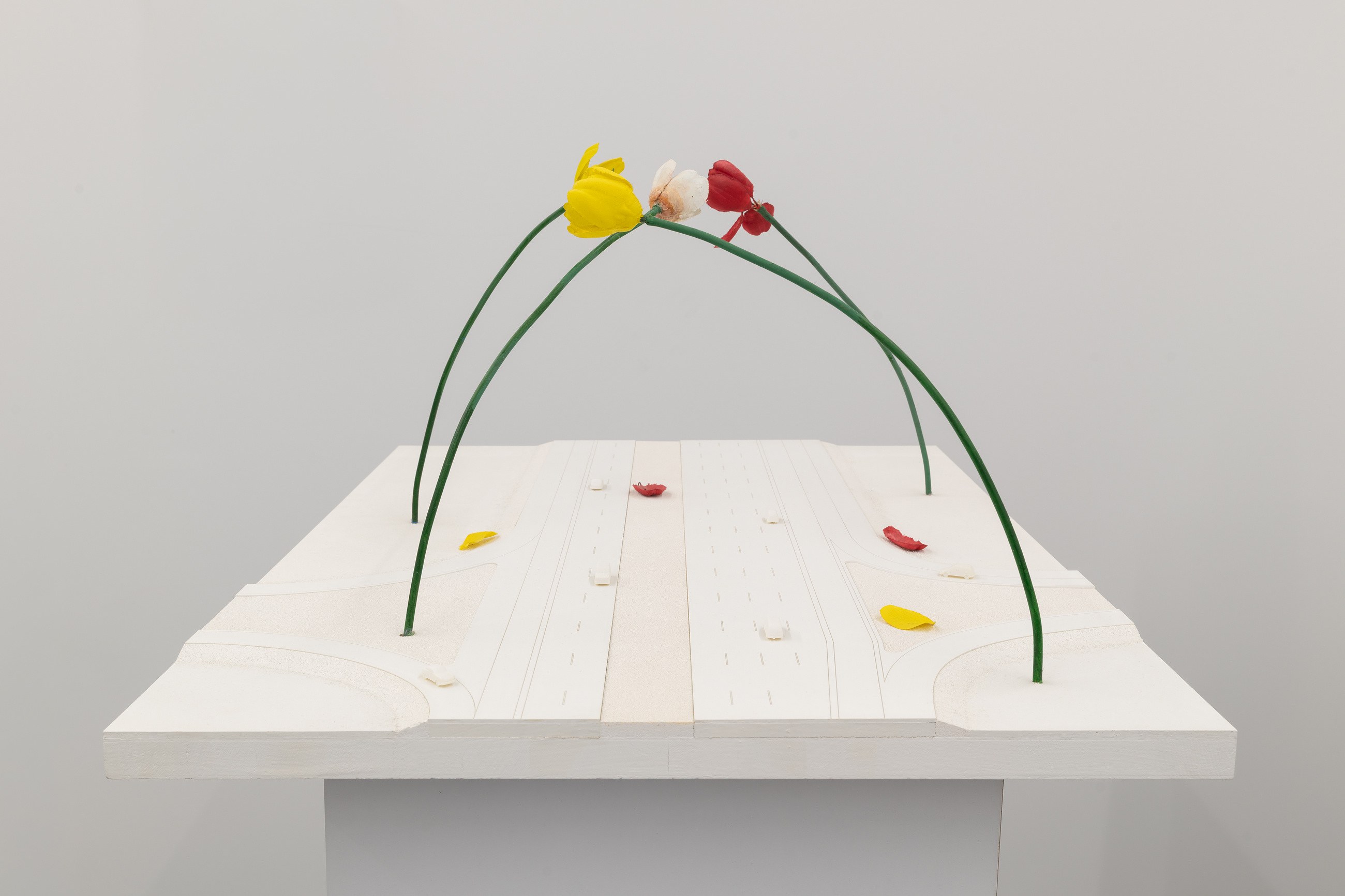 Isa Genzken, Projects for Outside — ISA USA at Galerie Buchholz, Berlin, photo 15