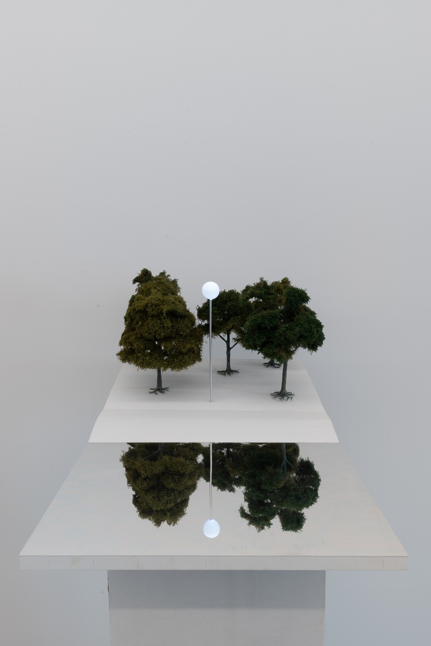Isa Genzken, Projects for Outside — ISA USA at Galerie Buchholz, Berlin, photo 92