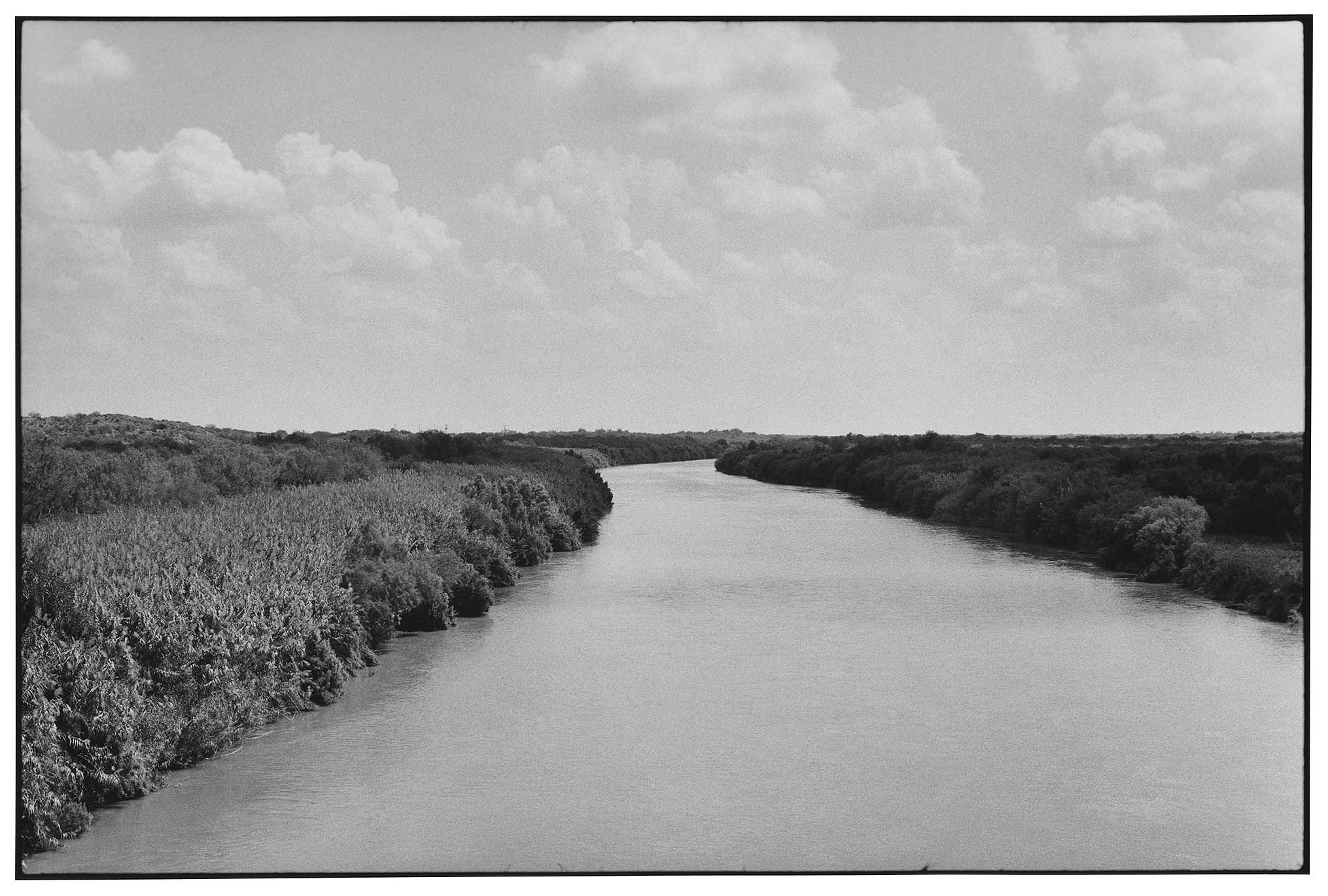 Zoe Leonard, A View from the Levee at Capitain Petzel, photo 34