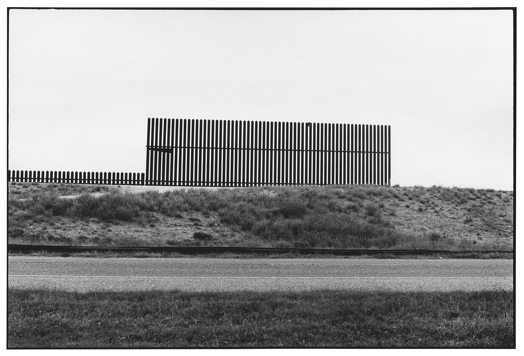 Zoe Leonard, A View from the Levee at Capitain Petzel, photo 36