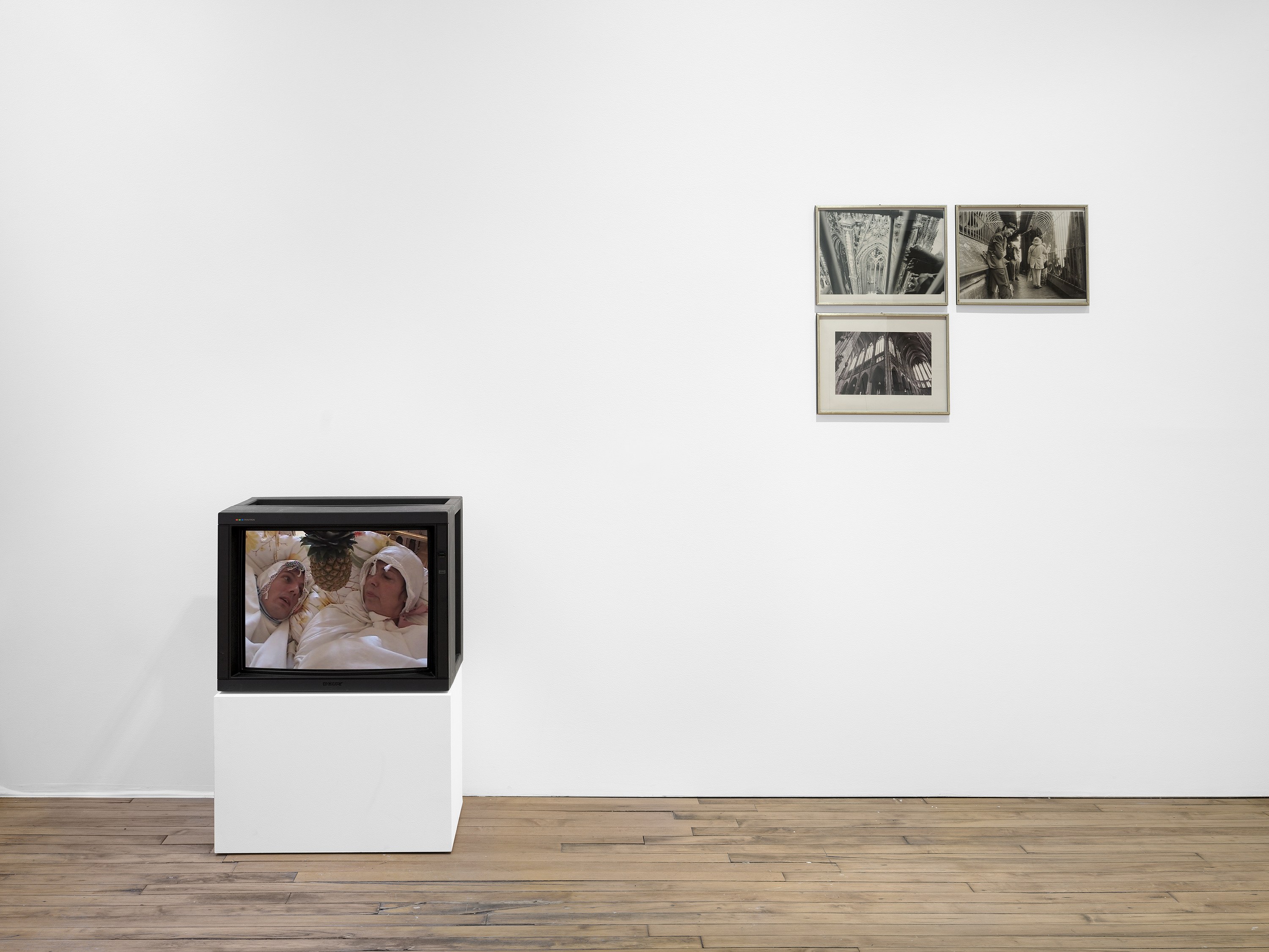 Isa Genzken, VACATION at Josh Smith Studio, Brooklyn, photo 3
