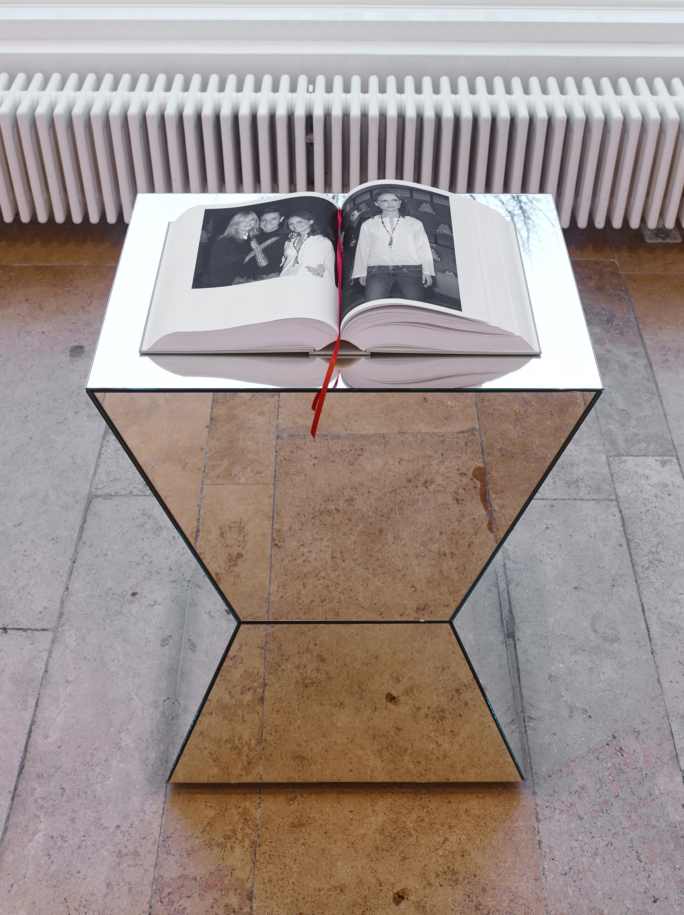 The Feverish Library (continued), The Feverish Library (continued) at Capitain Petzel, photo 9